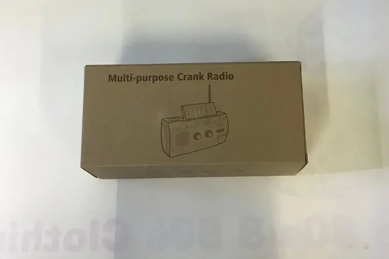 Hand-Crank Emergency Radio With Flashlight And Am/Fm/Noaa Weather Band 1