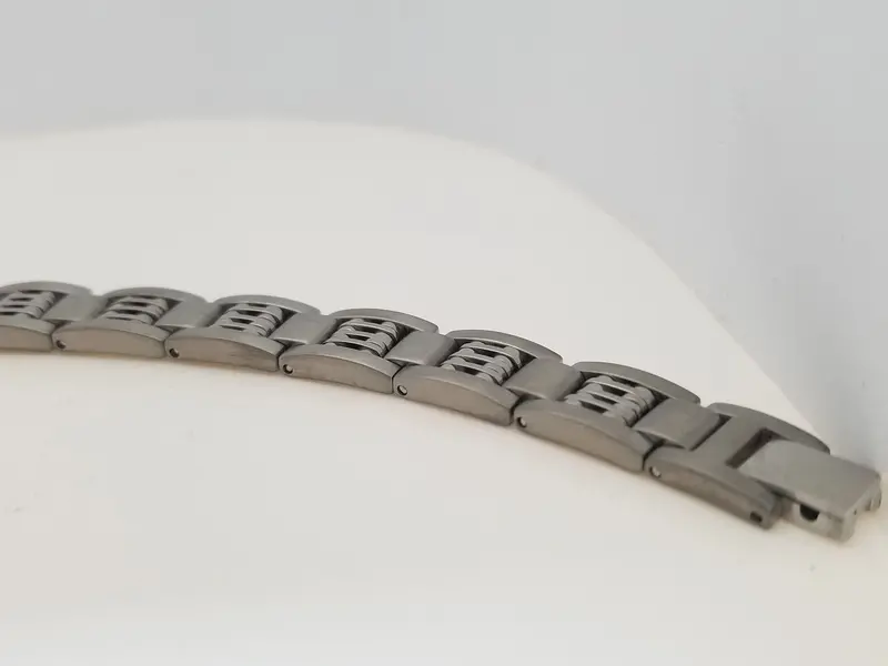Hypoallergenic Titanium Bracelet – Lightweight Durable Everyday Wear 1