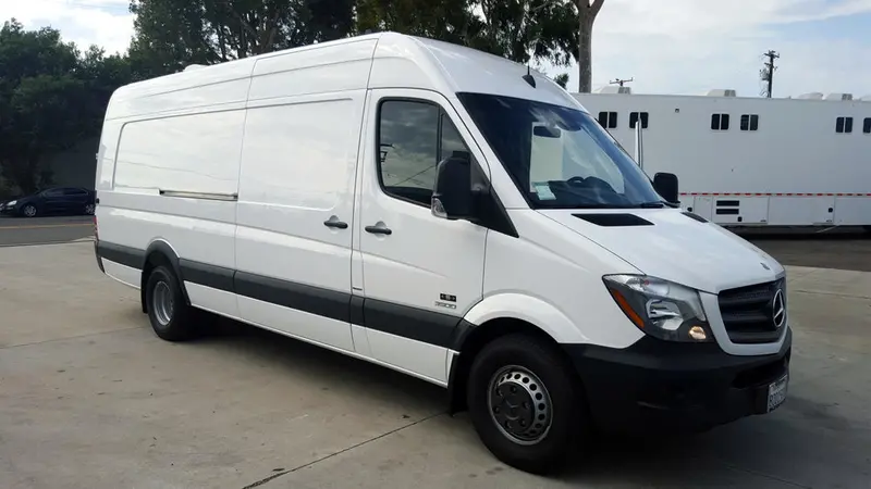 Ktm-Wp Service Van – Professional Sprinter Workshop 1