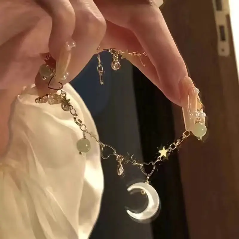 Mountain & Crescent Pearl Bracelet – Artistic High-End Love-Themed Jewelry For Her 1