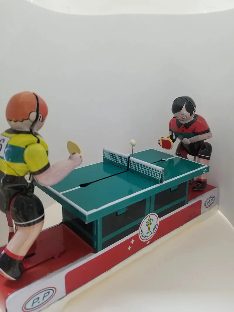 Vintage-Style Tin Ping Pong Player Wind-Up Toy Collectible 1